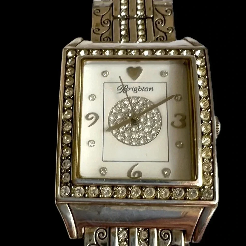 Brighton Diamond Bar Watch from the Diamond Bar Collection come with new battery